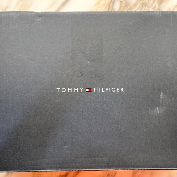 New! Tommy Hilfiger Womens Inella Faux Leather Almond Toe Booties - Picture 15 of 15